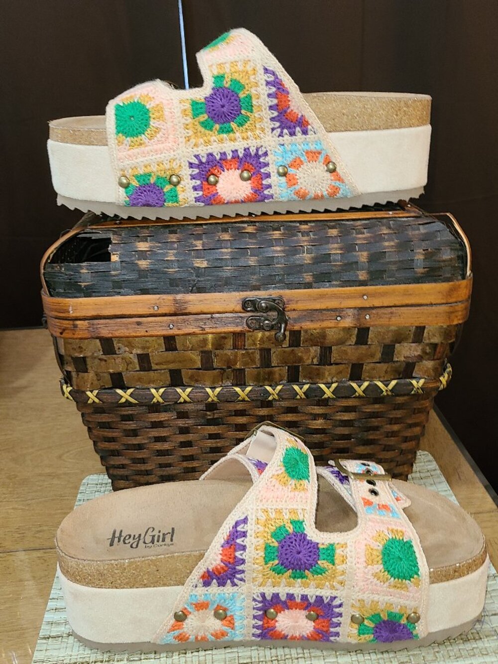 HeyGirl by Corky’s Wannabe Double Platform Crochet Sandals Multicolor Size 8